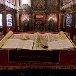 Middle Street Synagogue Brighton (May_2013) - Torah Scrolls